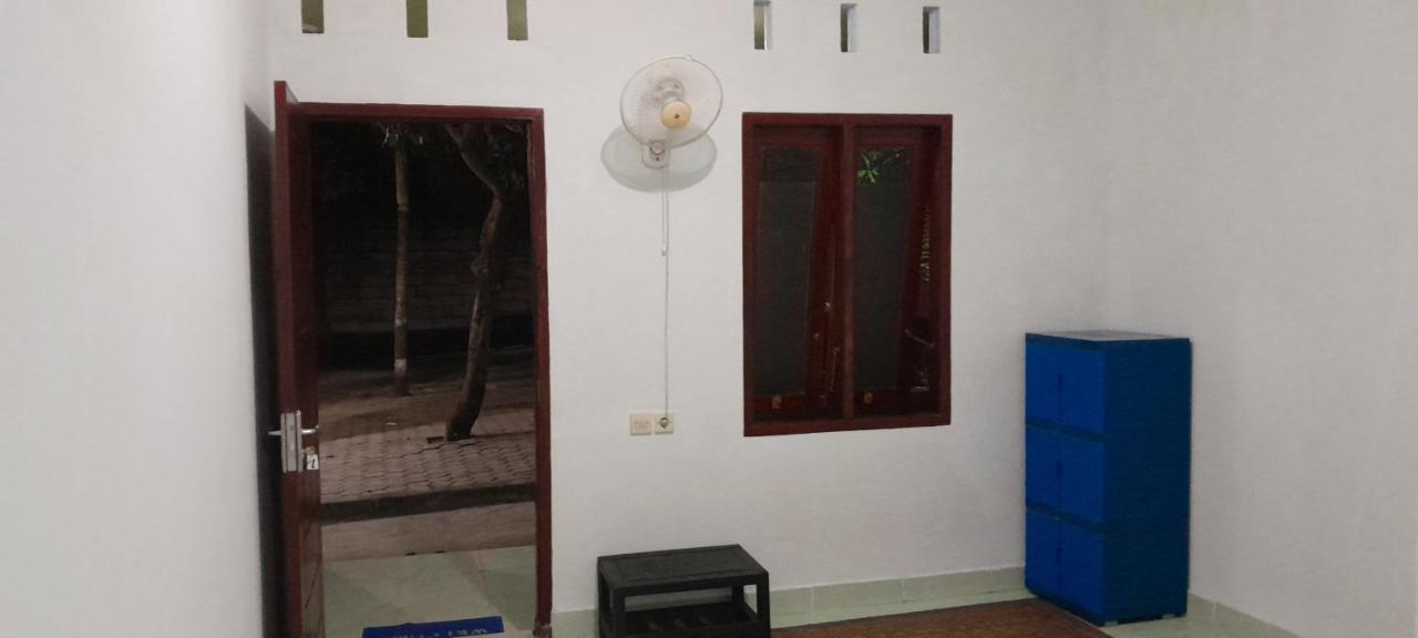 Mango Homestay Секотонг Экстерьер фото