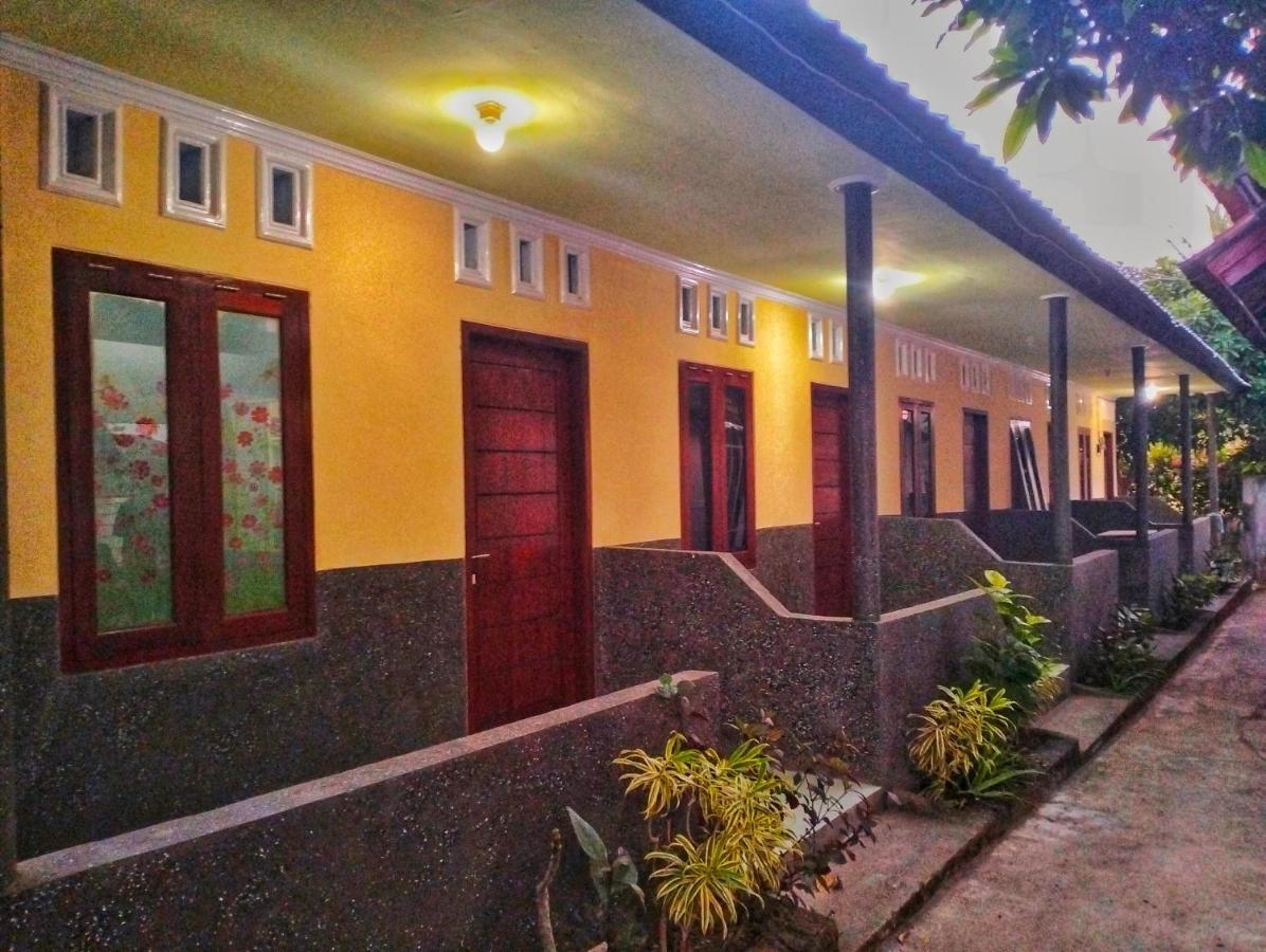 Mango Homestay Секотонг Экстерьер фото