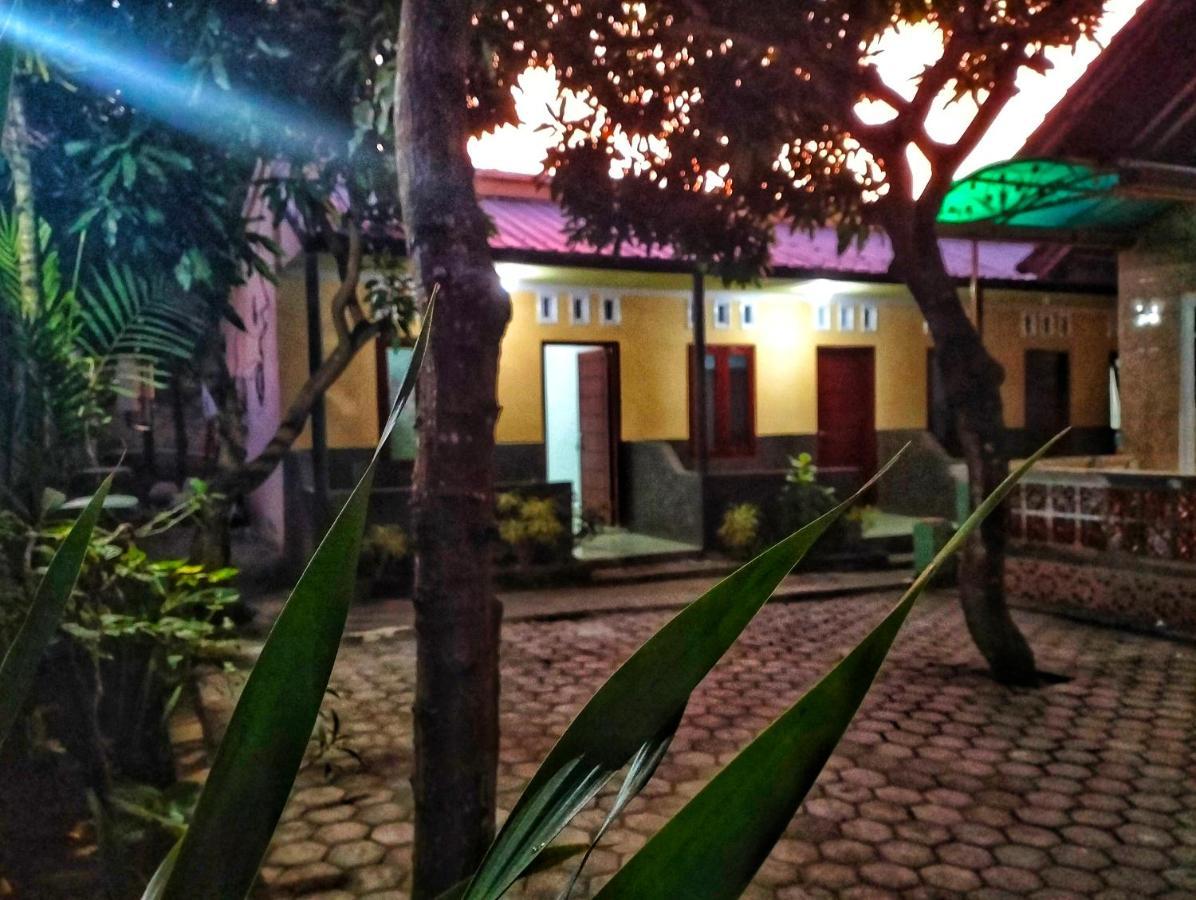 Mango Homestay Секотонг Экстерьер фото