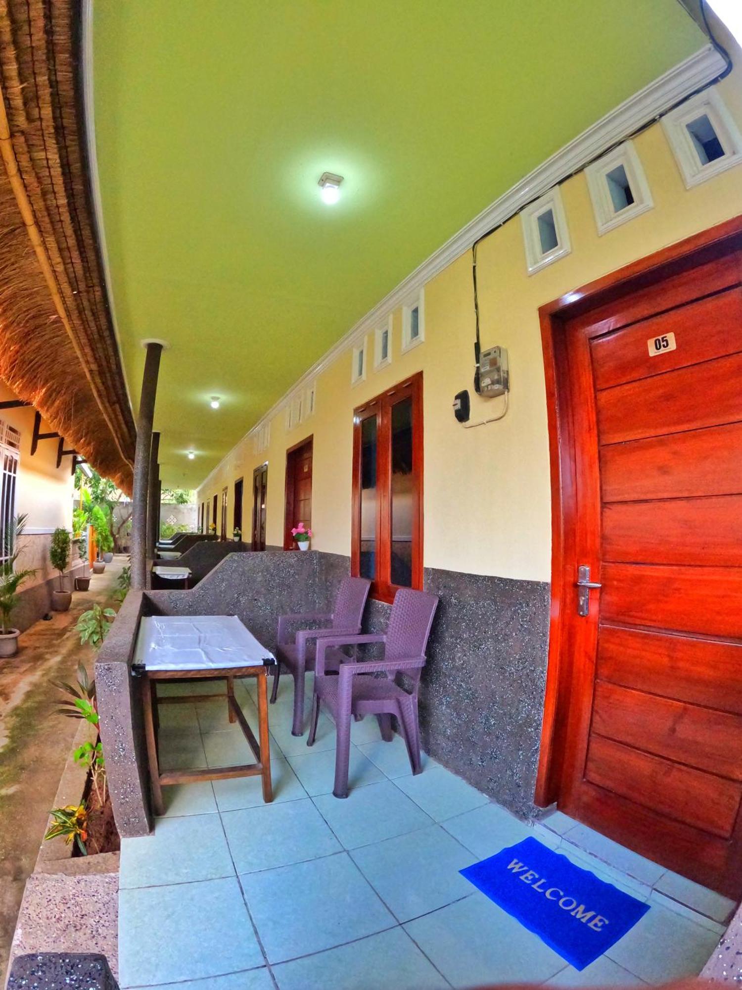 Mango Homestay Секотонг Экстерьер фото